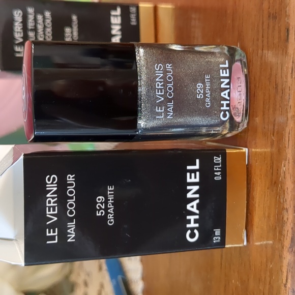 Chanel Le Vernis Graphite & Gris Obscur - Picture 6 of 6